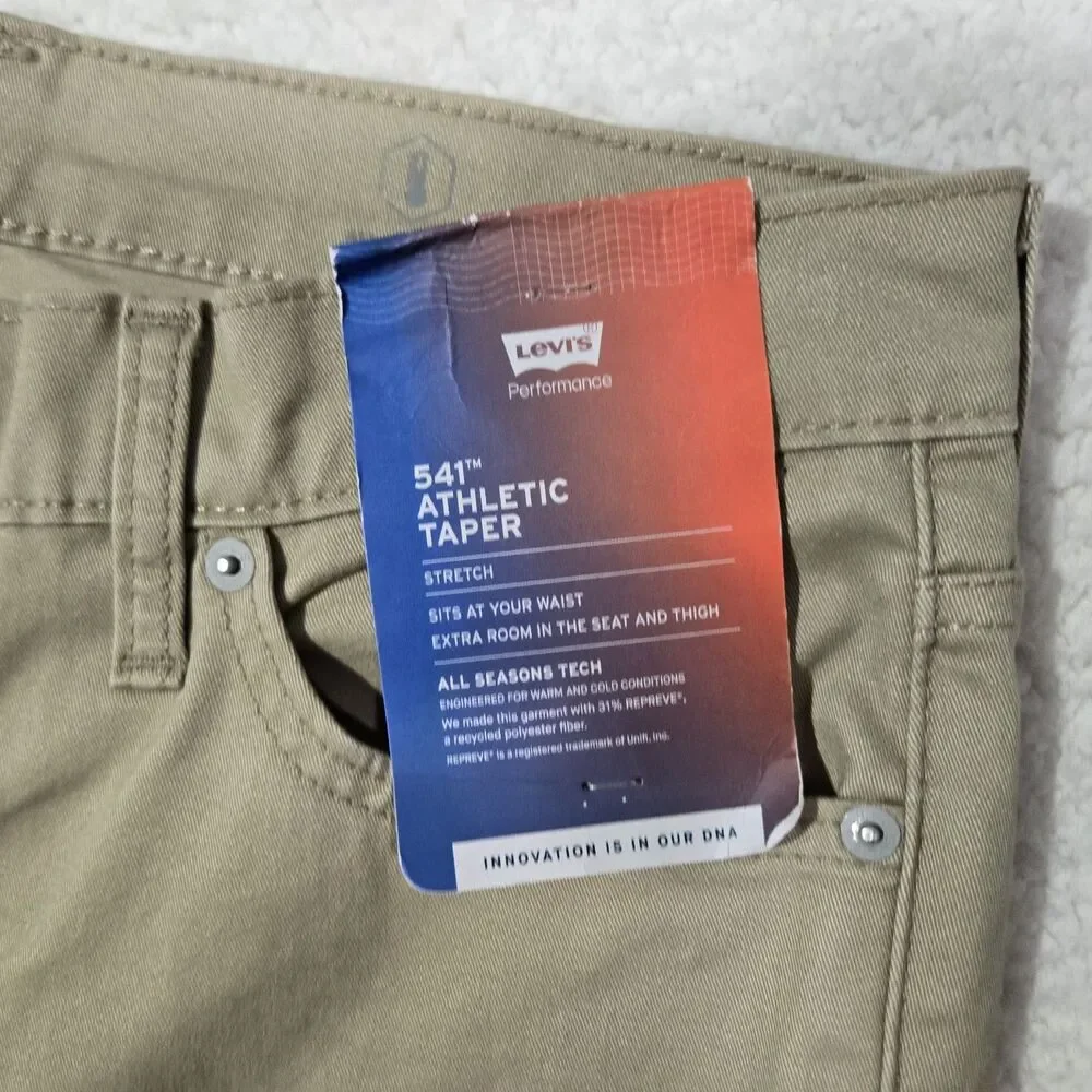 Levi's Performance 541 Athletic Taper Tech Pants Mens 30x34 ( Actual 30x32 )
